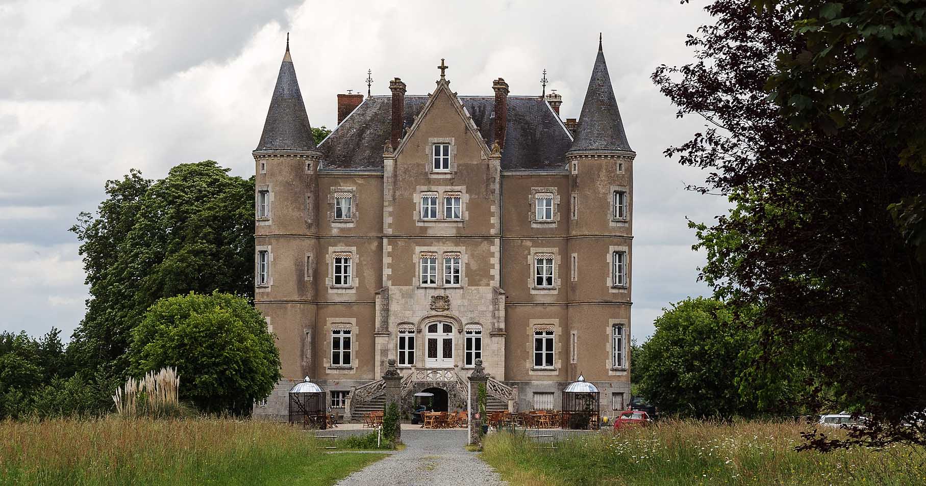 This Chateau is the stage of one of the 10 tv shows for antique lovers.
